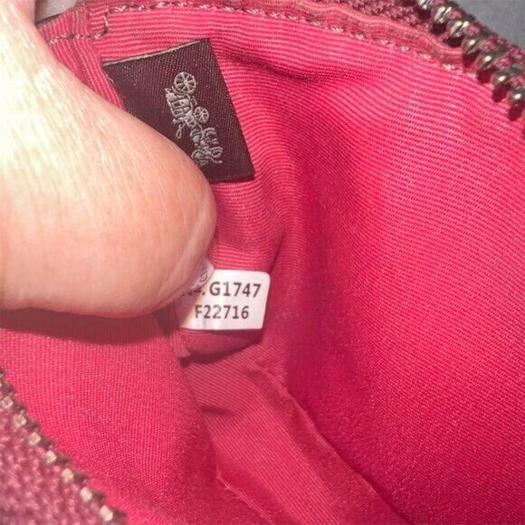 Coach Women's Pink Signature Wristlet Pouch with Strap - F22716 - Picture 5 of 9